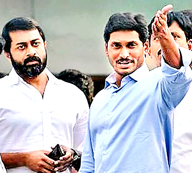 లిక్కర్ కేసులో జగన్ సోదరుడు – సిట్ చేతికి కీలక ఆధారాలు